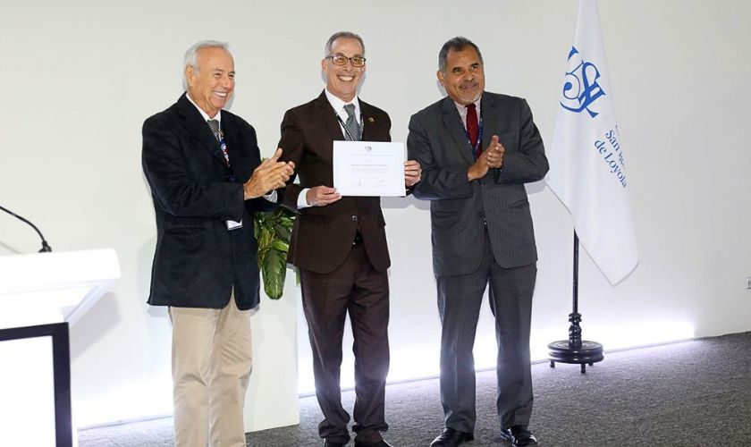 Lanzan centro de investigación en gestión, emprendimiento, finanzas e innovación 