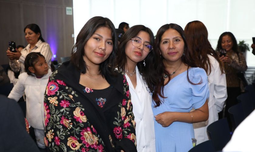 Ingresantes de Medicina Humana de la USIL reciben mandil blanco 
