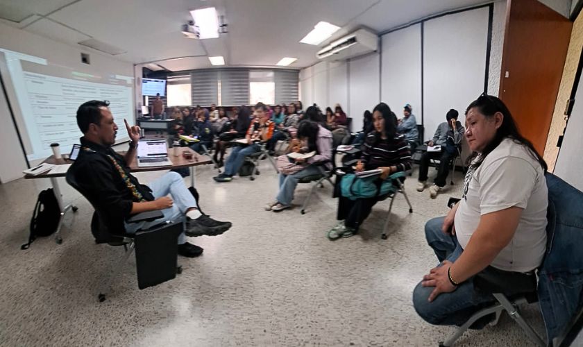 Investigador de la USIL expone en México el potencial de la investigación cualitativa 