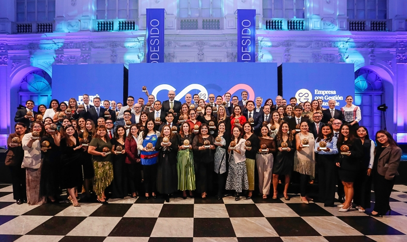 USIL recibe por doce años consecutivos Distintivo Empresa con Gestión Sostenible 