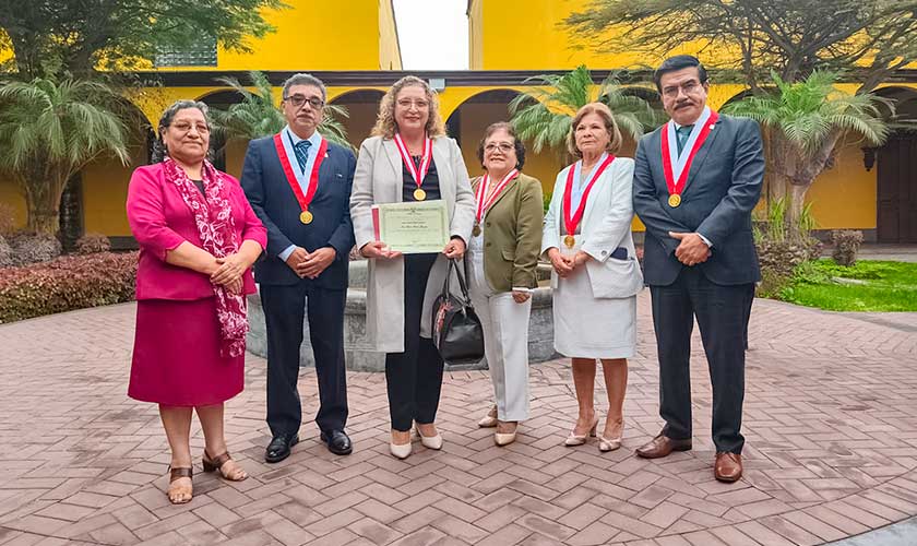 Vicerrectora de Investigación de la USIL es reconocida por aporte científico