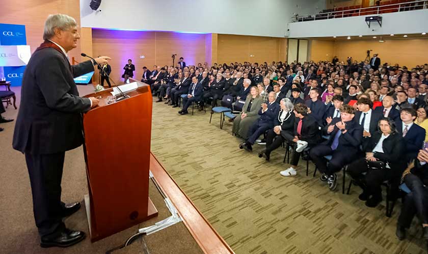 La Cámara de Comercio de Lima otorga su máxima distinción a Raúl Diez Canseco Terry