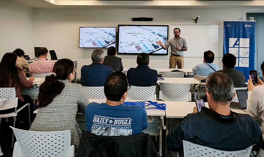 USIL impulsa taller para fortalecer el periodismo económico en el Perú