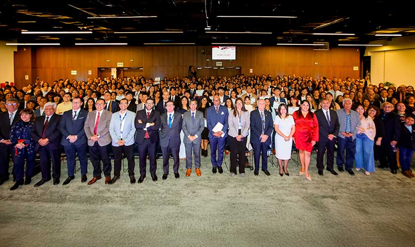 USIL reconoce a estudiantes del doble grado y fortalece su proyección internacional