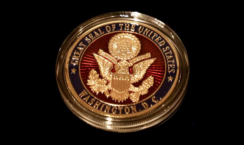 Raúl Diez Canseco recibe la Moneda del Capitolio de Estados Unidos por su liderazgo educativo