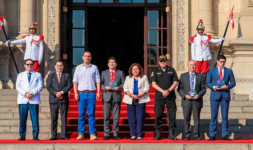 Renavol 2025: Distinguen a la USIL por impulsar voluntario escolar sostenible