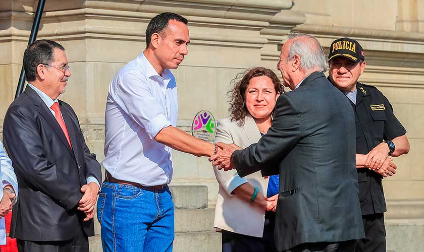 Renavol 2025: Distinguen a la USIL por impulsar voluntario escolar sostenible