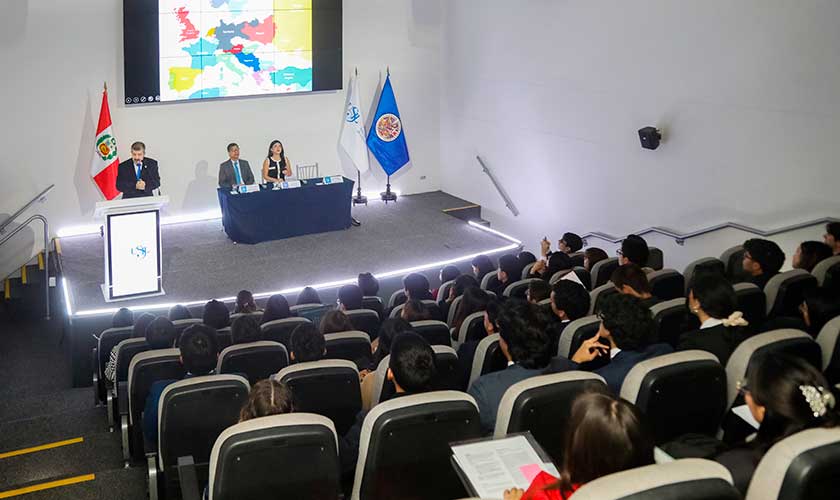 Estudiantes de todo el Perú debaten sobre temas regionales en evento organizado por la USIL