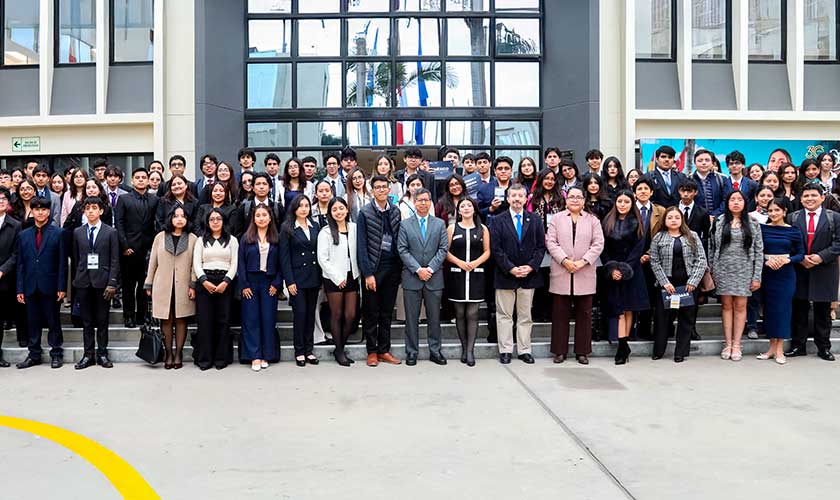 Estudiantes de todo el Perú debaten sobre temas regionales en evento organizado por la USIL