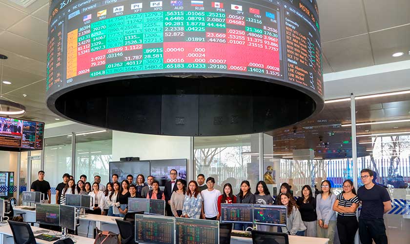 USIL fortalece su liderazgo en educación financiera durante la Semana Mundial del Inversionista 2025 USIL fortalece su liderazgo en educación financiera durante la Semana Mundial del Inversionista 2025