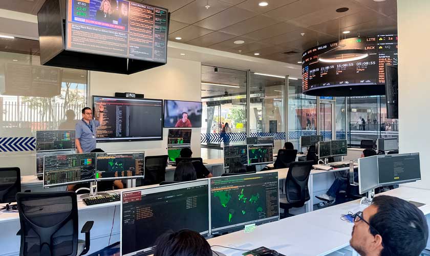 Bloomberg selecciona a docente de la USIL para compartir iniciativas financieras