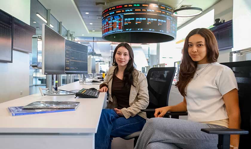 USIL ingresa al top 100 mundial del Bloomberg Global Trading Challenge