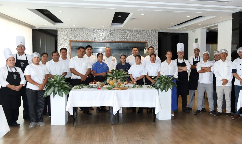 USIL capacita en alta cocina a chefs del B.A.P. Unión