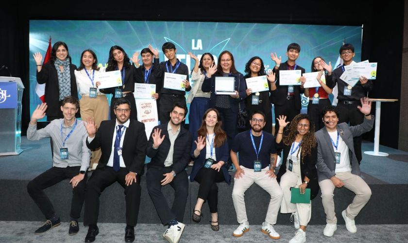 Escolares de Tarapoto ganan final nacional de “La Compañía” con crema cicatrizante a base de sangre de grado