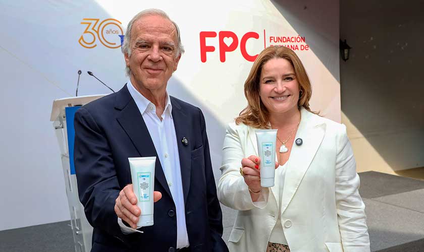 USIL dona crema dermocosmética para pacientes oncológicos