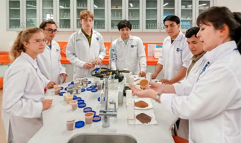 Estudiantes europeos en la USIL fortalecen su formación en agroindustria
