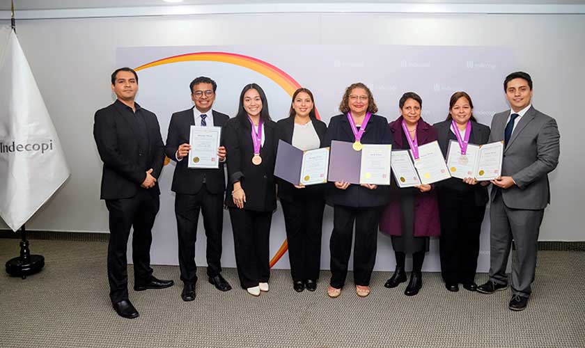 USIL destaca en feria internacional KIWIE 2025 con nueve medallas por innovación científica USIL destaca en feria internacional KIWIE 2025 con nueve medallas por innovación científica