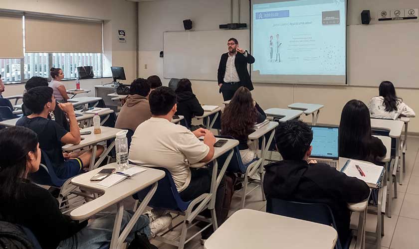 USIL capacita a estudiantes de Nutrición y Dietética para prevenir la anemia