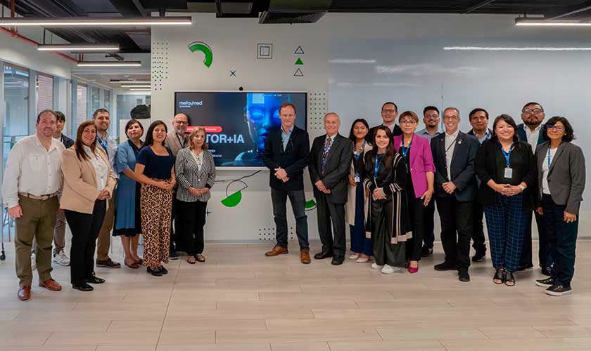 USIL Ventures y MetaRed TIC Perú certifican docentes en mentoría de startups con inteligencia artificial