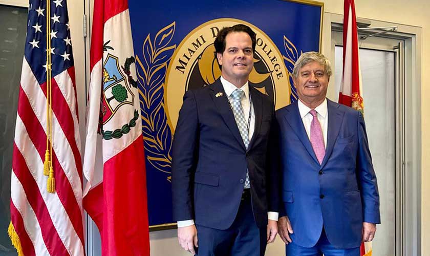 Embajador de EE. UU. en el Perú, Bernie Navarro, se reúne con líderes educativos y autoridades consulares de Miami para fortalecer la cooperación académica