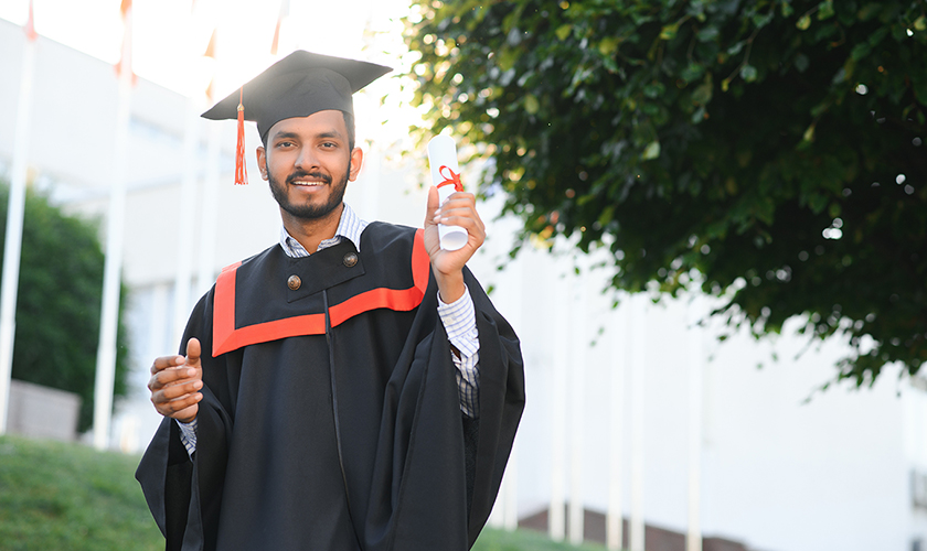 Egresado de la carrera de Arte y Diseño Empresarial
