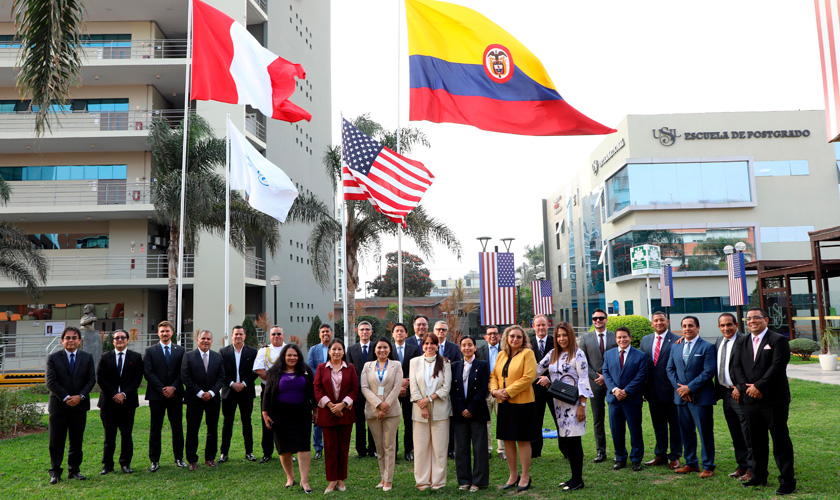 visita delegacion colombiana a usil