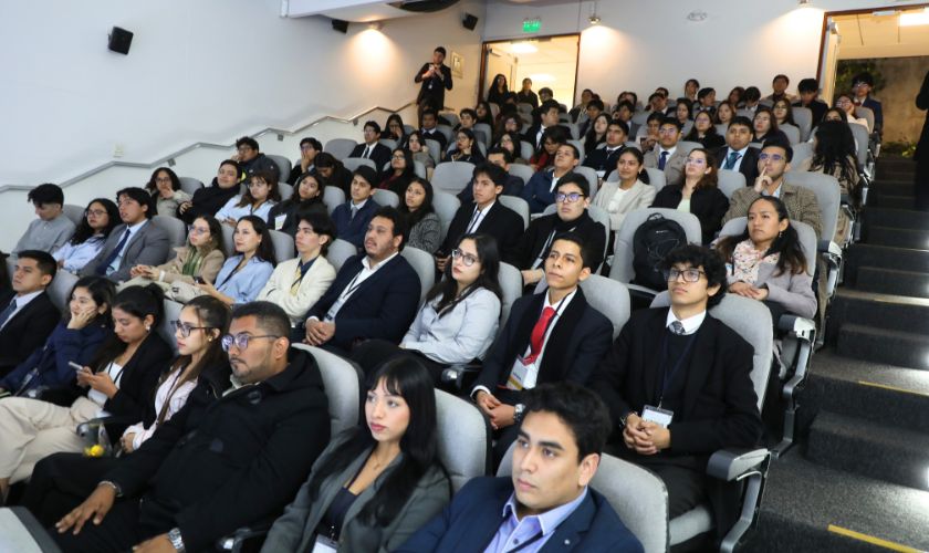 SIMOEA IX reunió a estudiantes de todo el Perú para debatir temas regionales