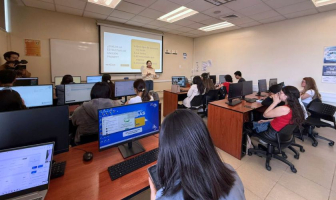 Estudiantes de USIL fueron capacitados por El Comercio y Google en IA y periodismo 
