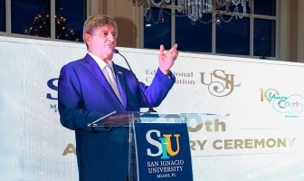 San Ignacio University conmemora 20 años de presencia educativa en Estados Unidos