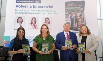 Dra. Luciana de la Fuente presentó Volver a lo esencial en la FIL Lima 2026