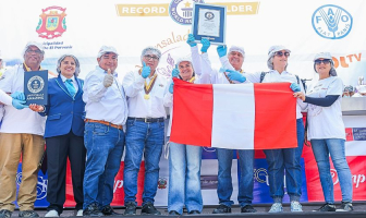 El tarwi logra un Guinness con la ensalada más grande del mundo