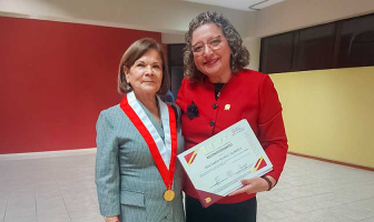 Vicerrectora de la USIL recibe distinción por su aporte científico