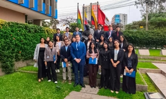 Estudiantes de la USIL visitan la Comunidad Andina