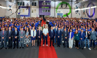 Presidente José Jerí juramenta a estudiantes del programa USIL–Disney 