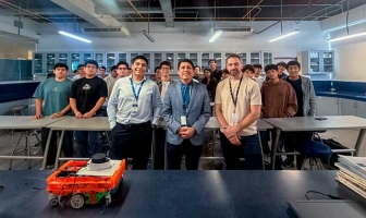 USIL impulsa la formación en robótica y vehículos autónomos