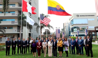 visita delegacion colombiana a usil